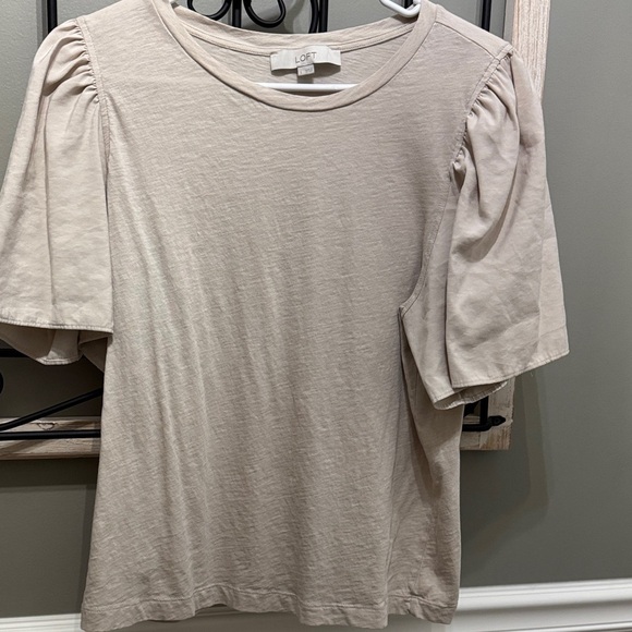 LOFT Tops - LOFT Women's Puff Sleeve Tee in Light Beige L cotton